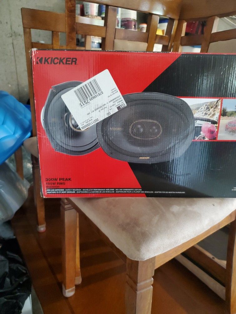 New In Box Kicker 6×9 300 Watts 