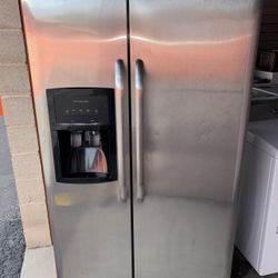 Frigidaire Stainless Steel Refrigerator And Freezer
