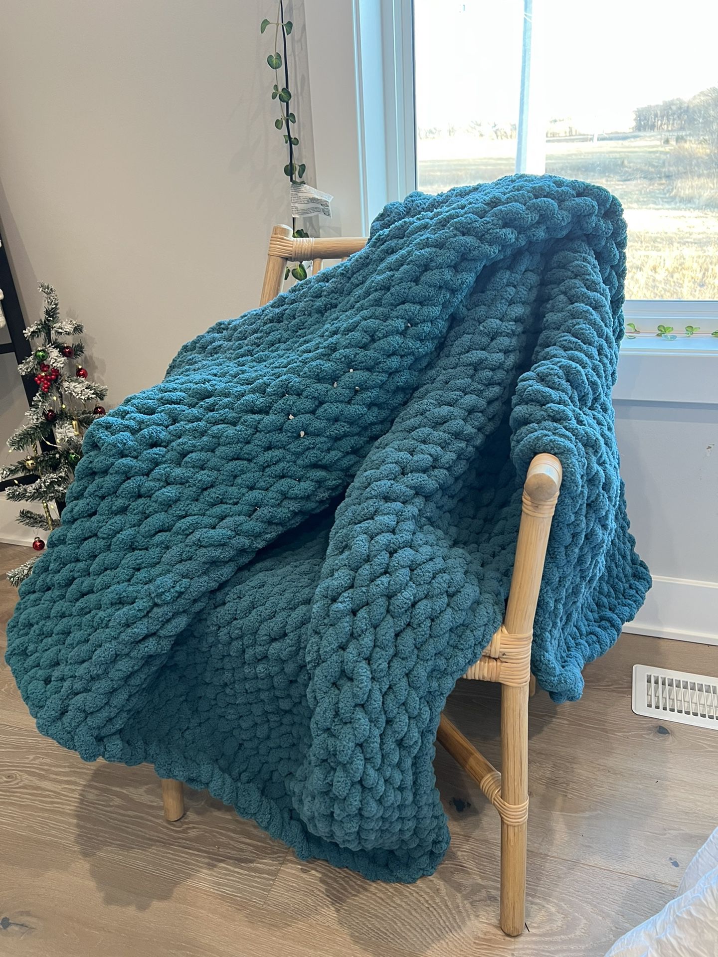 Chunky Knitted Blanket 