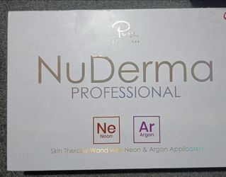 New in box NuDerma Professional Skin Therapy Wand