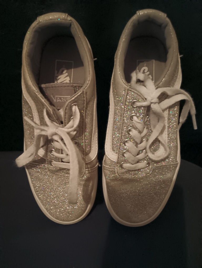 Girls Vans Shoes Clean Size 2 $7.00
