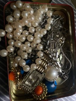 Random Jewelry Box