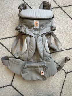 BABY CARRIER - BABY ITEM CLEAN OUT
