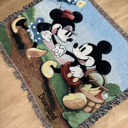 Walt Disney World Vintage Mickey Mouse & Minnie Tapestry Blanket Throw 50x60