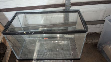 Aquarium tanks