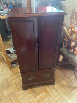 Jewelry chest armoire diy