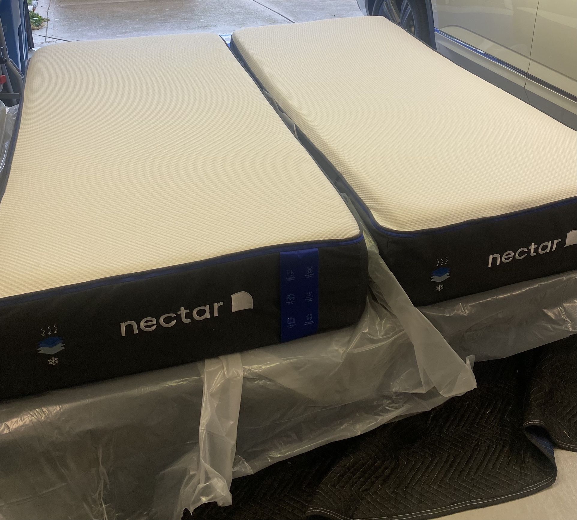 Nectar Premier Split King Mattress Like New! for Sale in Lawrence, IN