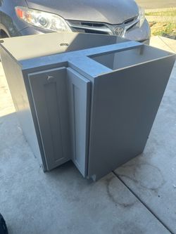 Lazy Susan cabinet