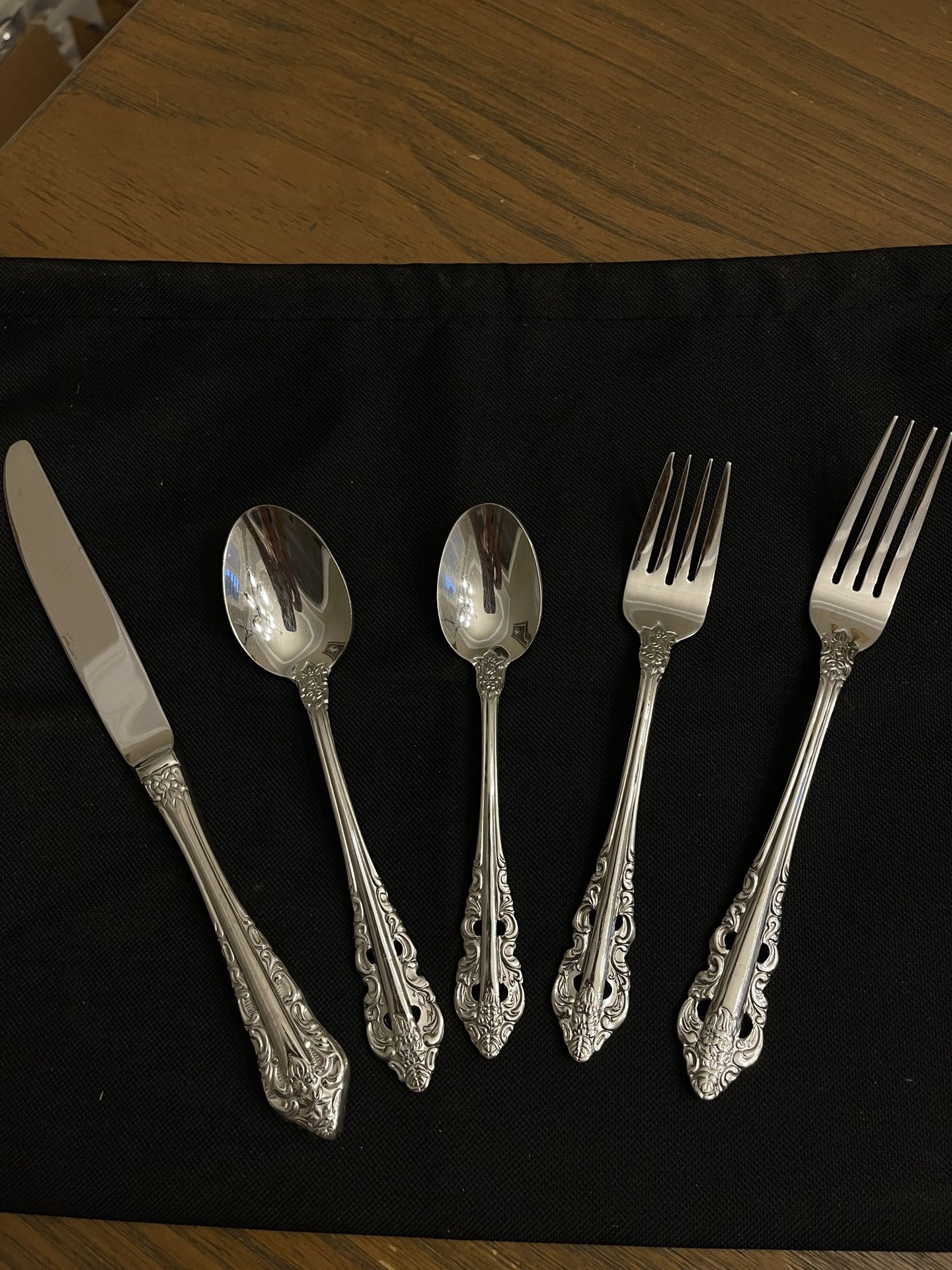 Wallace Antique Baroque 18/10 Stainless Steel 5pc. Hostess Set，Multiple choices