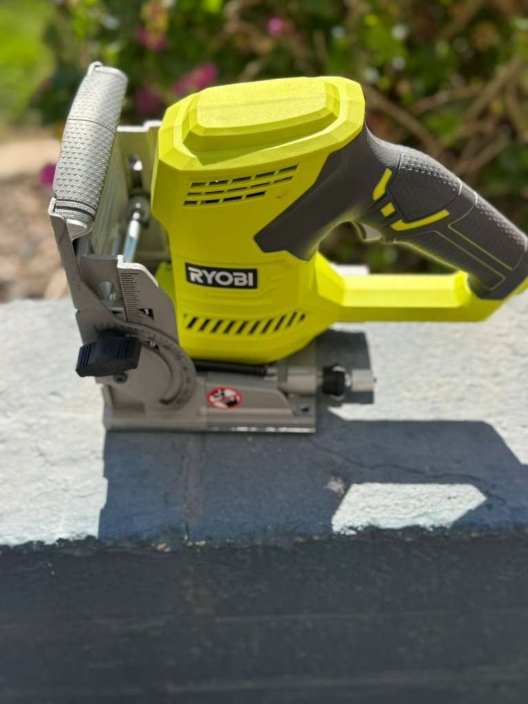 Ryobi 6 amp corded ac biscuit joine with bag in box 