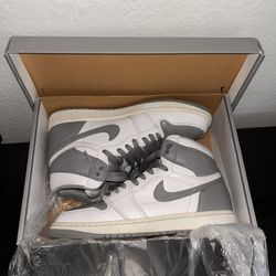 Jordan 1 Retro High OG ‘Stealth’ 