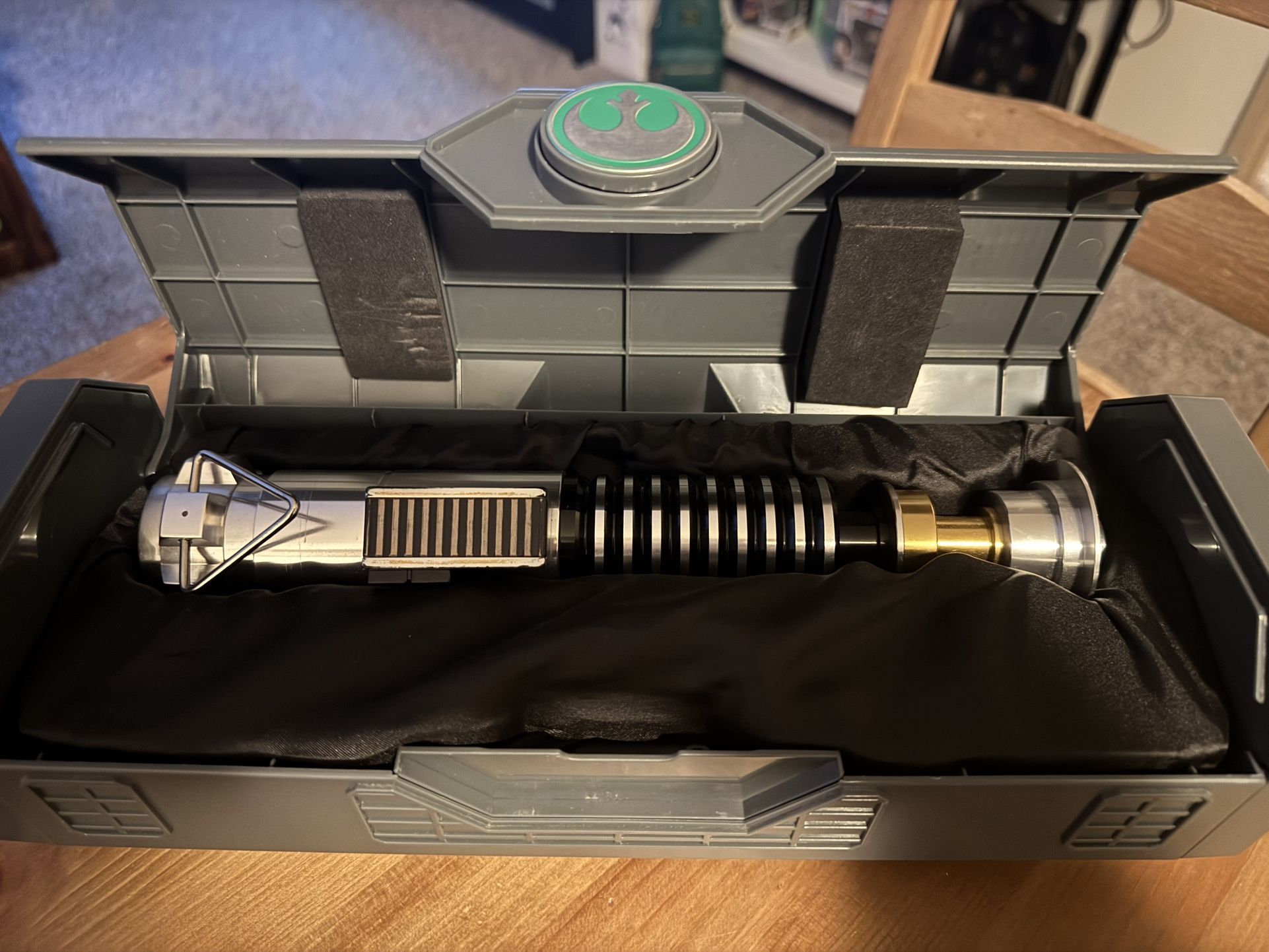 Galaxy Edge Luke Skywalker Lightsaber