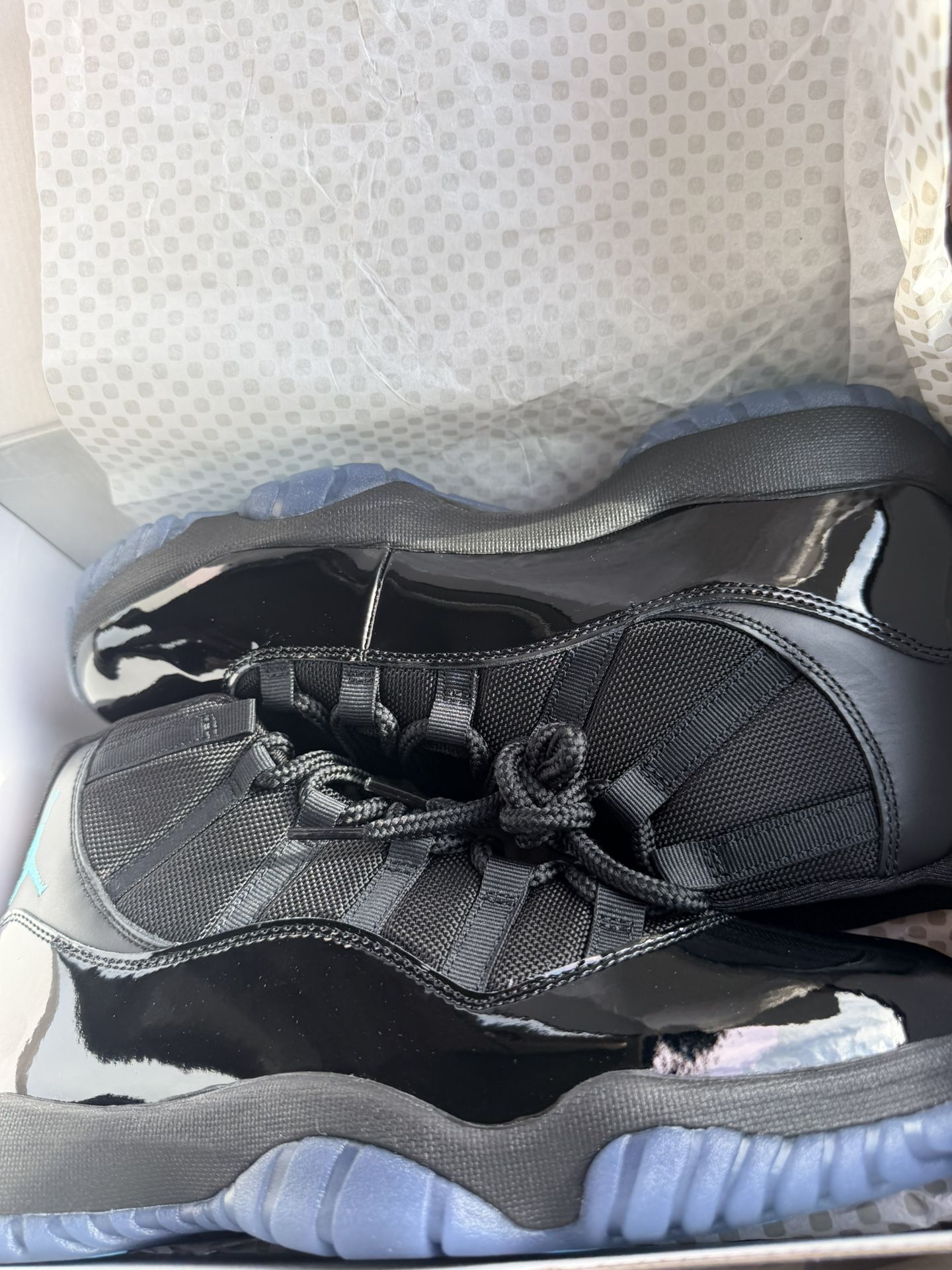 Jordan 11s Gamma Size 8