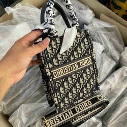 Handbag