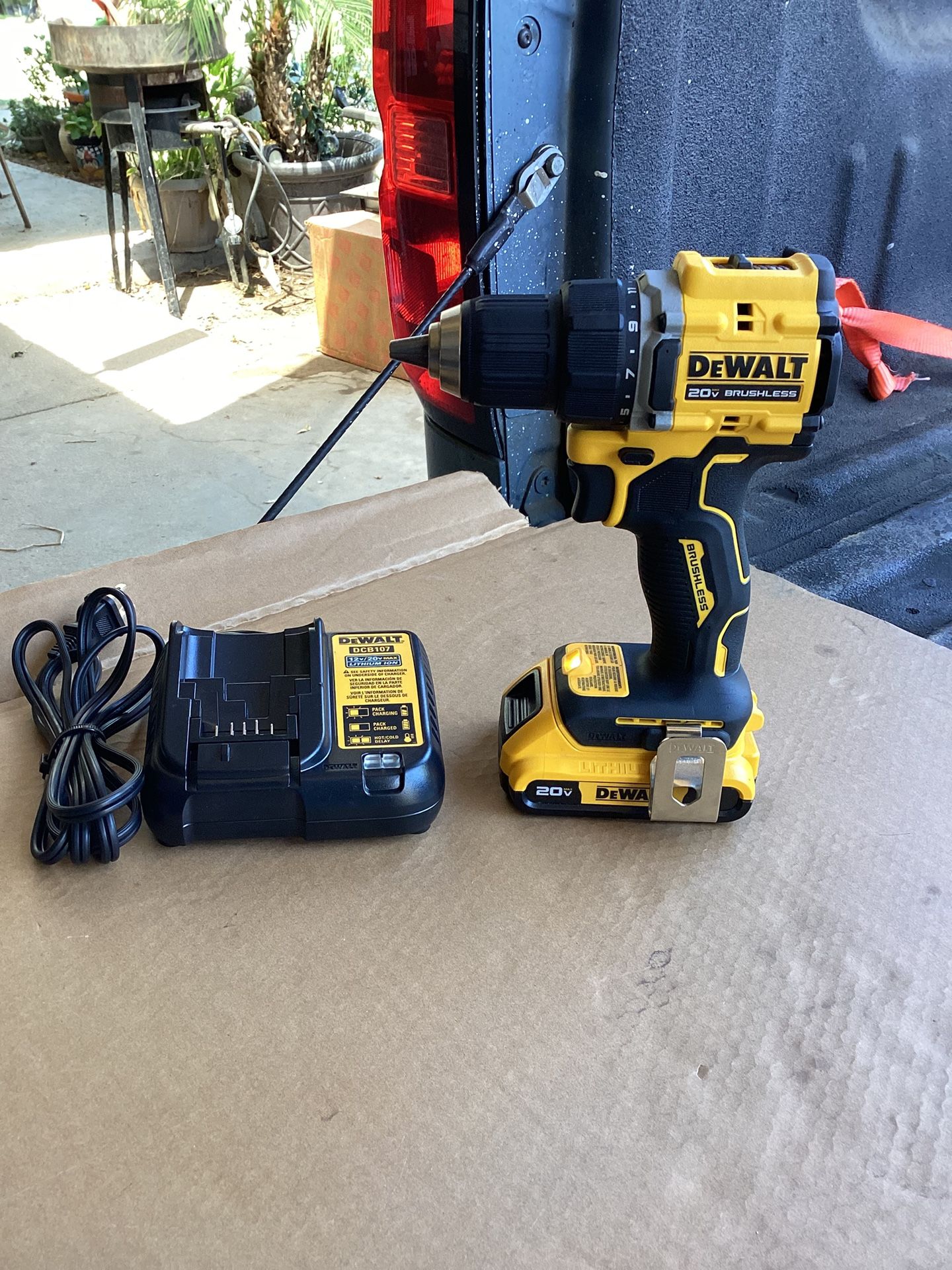 DEWALT ATOMIC 20 VOLT LITHIUM ION CORDLESS COMPACT 1/2 IN DRILL