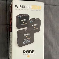 RODE - WIRELESS GO II Dual Channel Wireless Microphone System
 SEALED