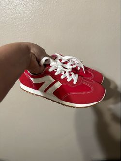 Girls shoes
