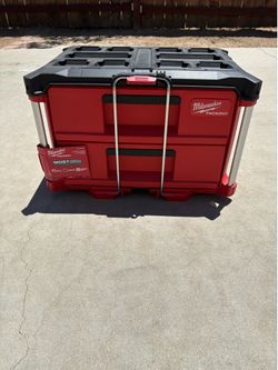 Milwaukee Packout (2)-Drawer ToolBox- 48-22-8442