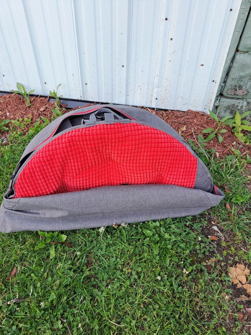 Kurgo Portable Elevated Washable 30" Diam Dog Bed