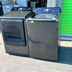 New Samsung Top Load Washer and Used but Like New Gas Dryer in Black