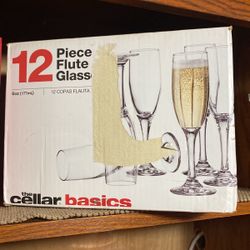 Cellar Basics  12 Flute Glasses 
