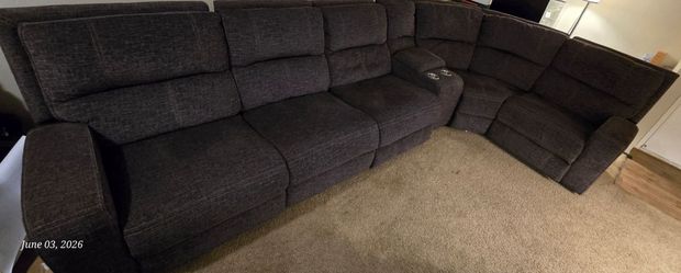 Large Power Reclining Sectional Sofa – 3 Recliners, USB Ports, Excellent Condition