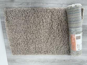 2 Beige 2x3 Rugs