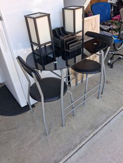 Desk/Chair's and 2 lamps must Go!