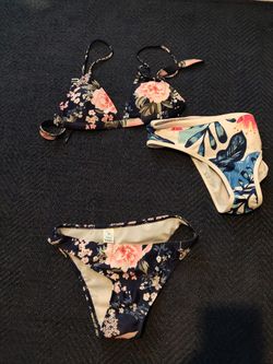 New ladies swimsuit bikini