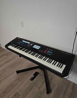 Yamaha Montage M8X + Stand