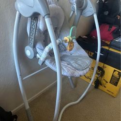 Winnie Pooh Baby Swing