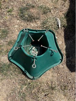 Free Christmas tree holder