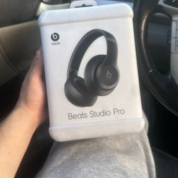 Beats Studio Pro