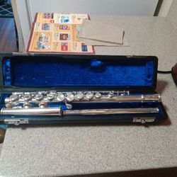 Brand New Flute My Daughter Changed Her Mind And Didn't Want To Go Through With Playing It 