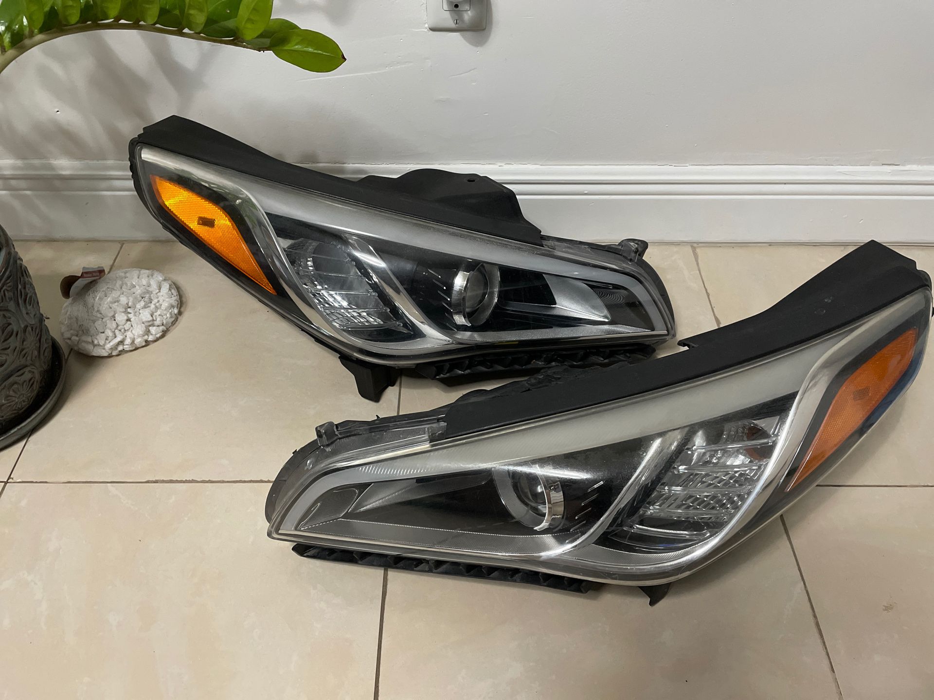 Headlight xenon Hyundai Sonata 2015/2017