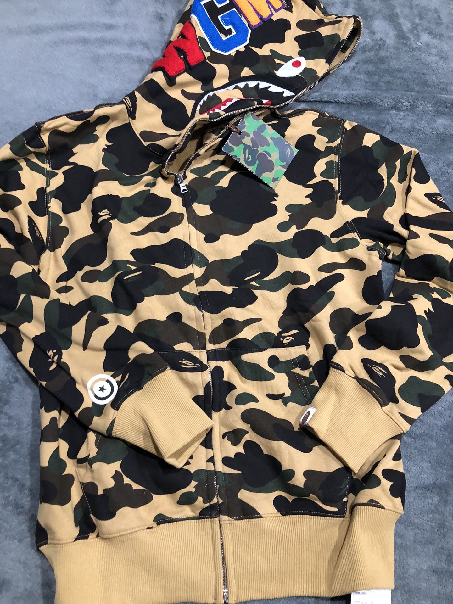 Bape Hoodie.   S,m,l