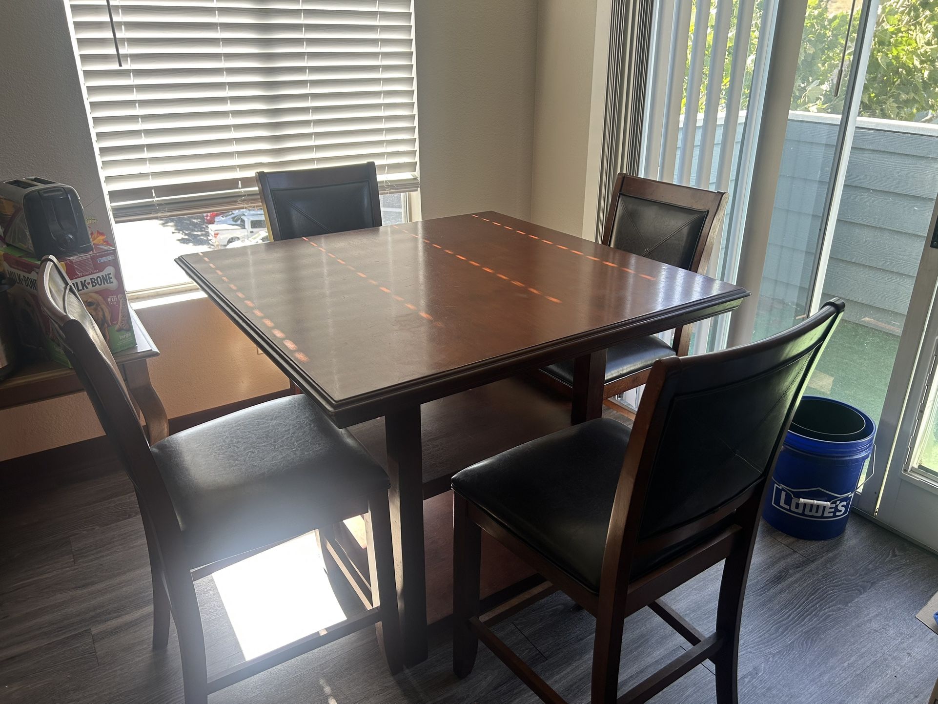 Wooden Kitchen Table set with 4 leather chairs