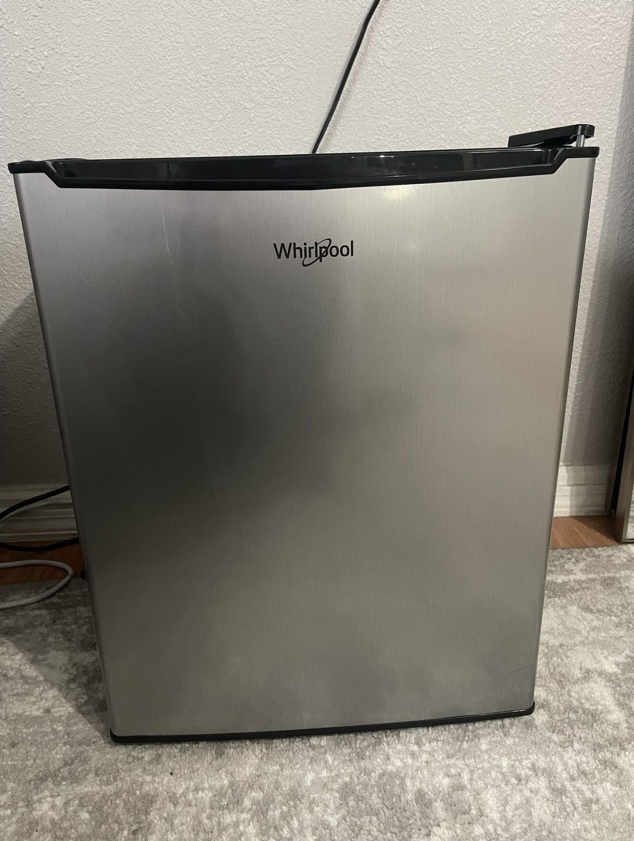 Whirlpool Mini Fridge 