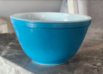 Vintage Pyrex Blue #401 Mixing Bowl 1-1/2 Pint 3-Cups