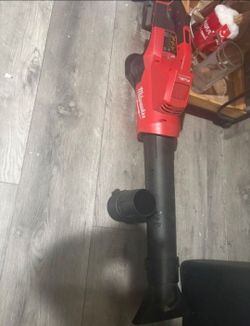 Milwaukee blower