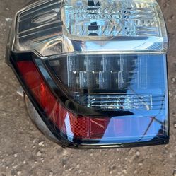 Toyota 4Runner Taillight 