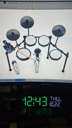 Alesis nitro max electronic drum kit  + throne