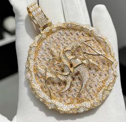 Colgante Dorado Hip-Hop