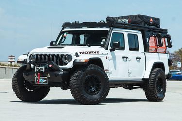 2023 Jeep Gladiator