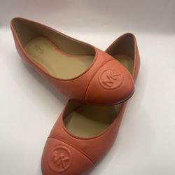 Michael Korps MK Pink Grapefruit Color Ballet Flats Size 6