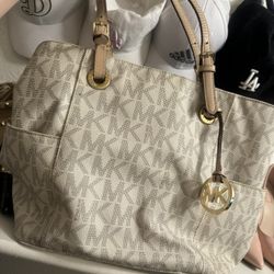 MK vanilla Handbag And Wallet 