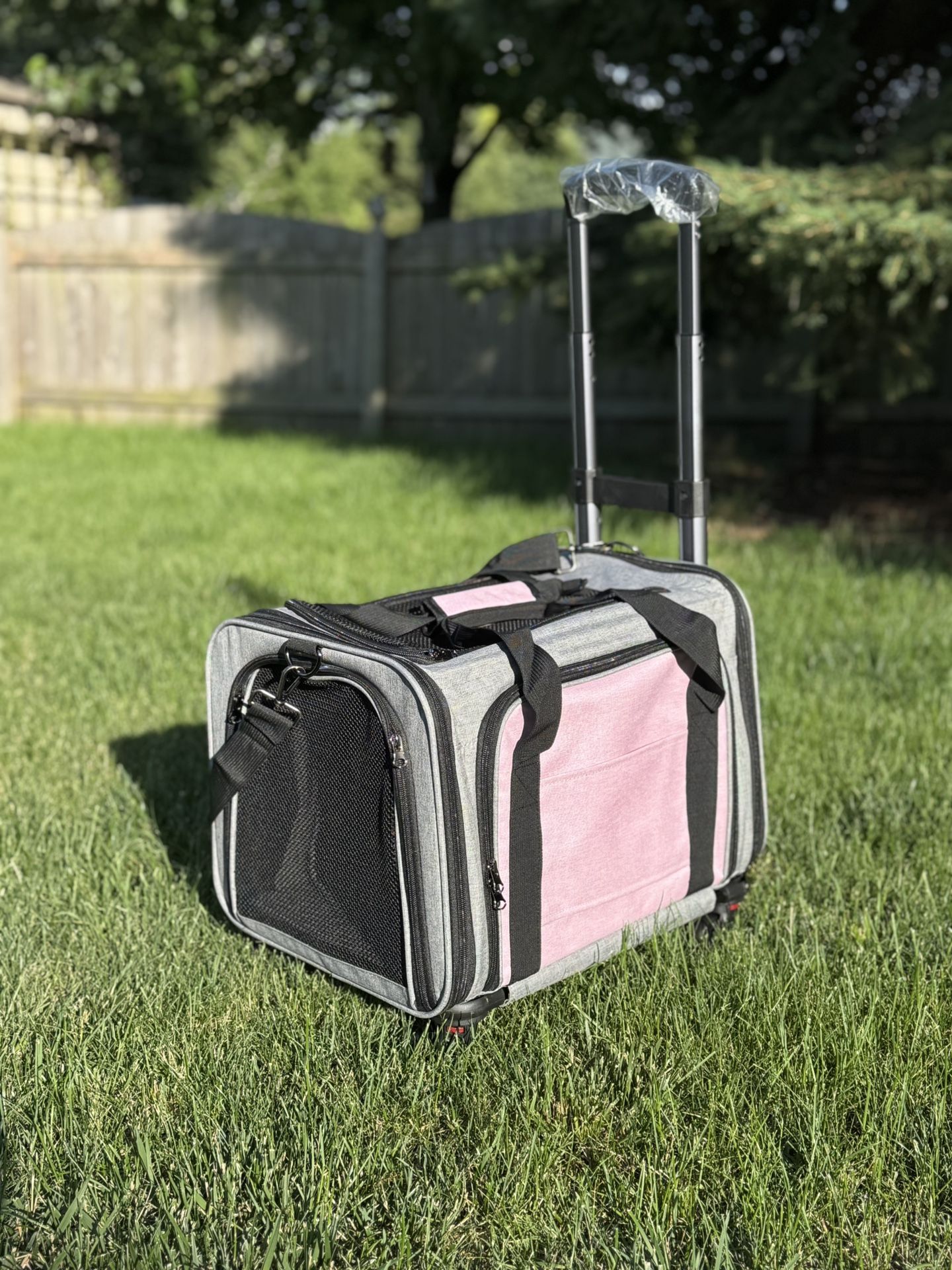 Pet Carrier Airline Approved on Wheels