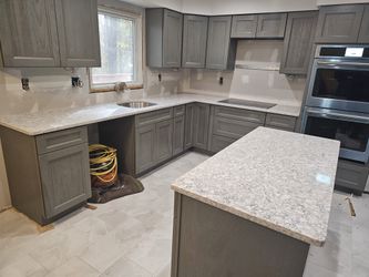 Quartz Kitchen Countertop