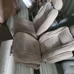Truck Seat Pair
