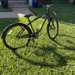 Bike “Beach Cruiser” Like New.  OBO